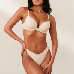 Outlet Comfort Push-Up T-shirt BH & String Set - Mit Bügel|Push-Up