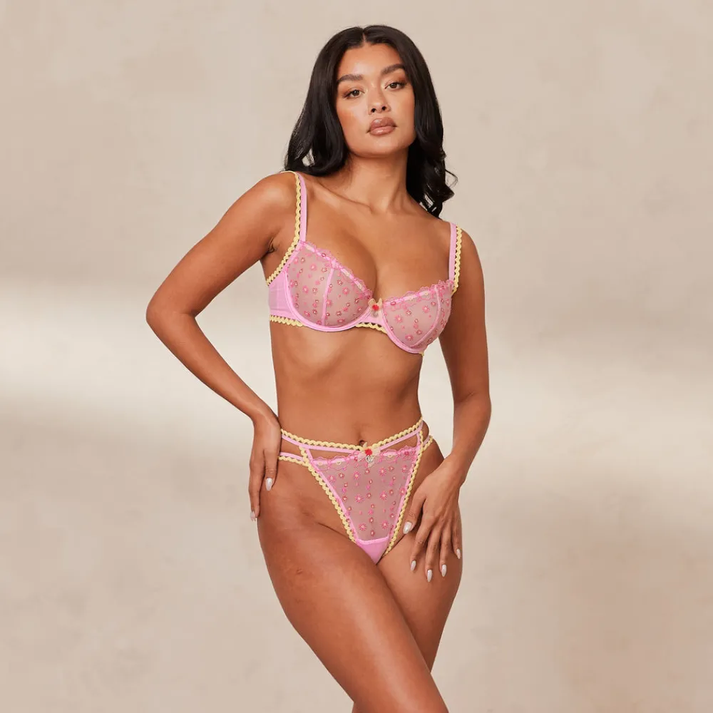 New Daisy Embroidered Balcony BH und String/Slip Set - Mit Bügel|Balcony