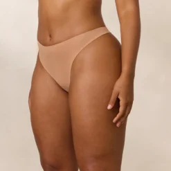Hot Everyday Form String - Strings