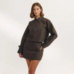 Jacke mit Knopfdetail - Jacken