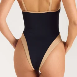 Hot Monaco Badeanzug mit Hohem Bein - Badeanzüge
