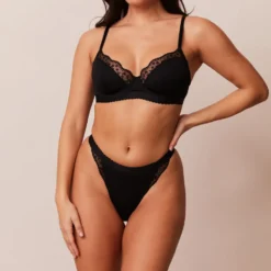 New Ribbed Balcony BH und String/Slip Set - Mit Bügel|Balcony