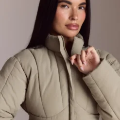 Hot Taillierte Daunenjacke - Jacken