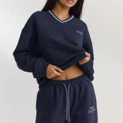 Outlet V-Neck Pullover - Hoodies Und Sweatshirts